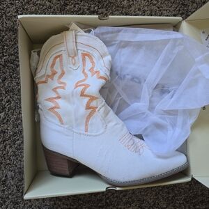 Women's White & Orange Western Ankle Boot - Canvas Cowboy Style